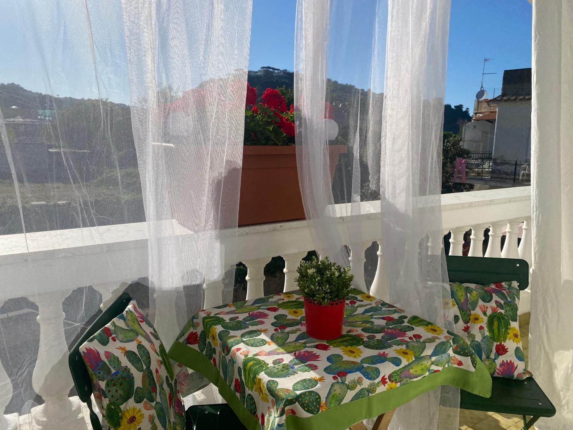 Villa Martina Suite Apartament Lacco Ameno  Eksteriør billede
